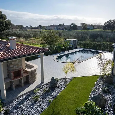 Rez De Maison Neuve Piscine Wifi Poolhouse En Pierre * Penta di Casinca