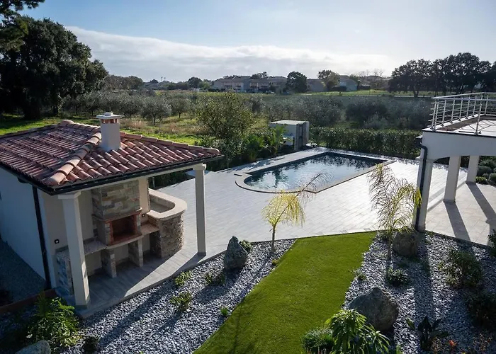 Rez De Maison Neuve Piscine Wifi Poolhouse En Pierre * Penta di Casinca