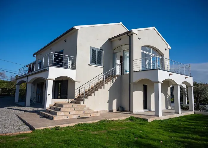 Rez De Maison Neuve Piscine Wifi Poolhouse En Pierre Penta di Casinca