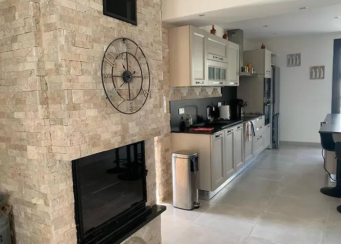 Rez De Maison Neuve Piscine Wifi Poolhouse En Pierre * Penta di Casinca